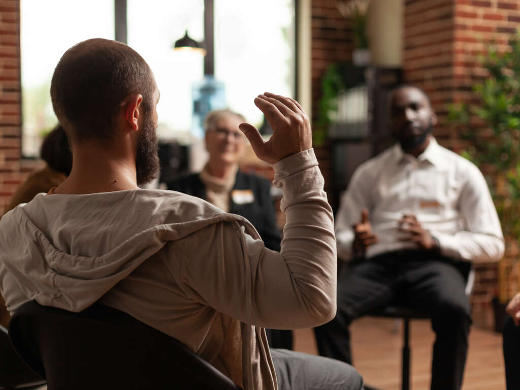 AA Group With Twelve Steps For Addiction Medicine | Turning Point of Tampa